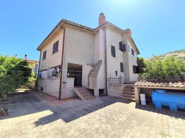 Villa in vendita a Carbonia CI