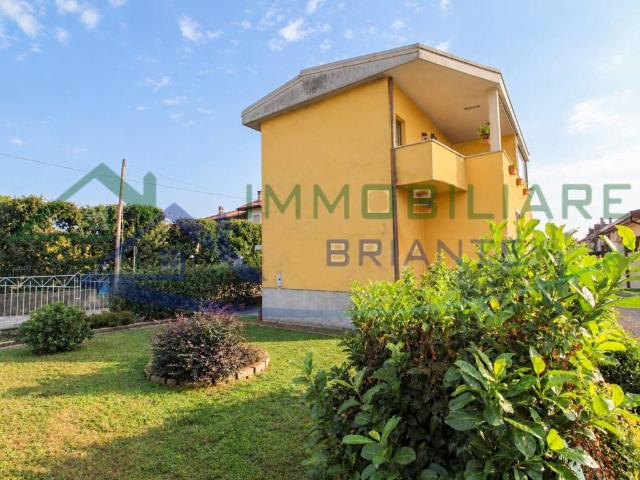 Villa in vendita a Cardano al Campo VA