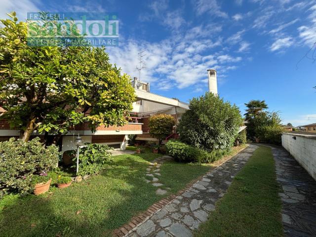Villa in vendita a Caresanablot, Paesi
