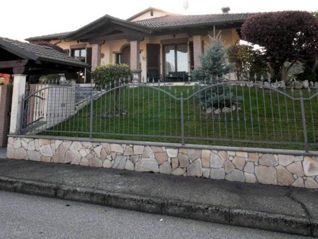 Villa in vendita a Caresanablot VC