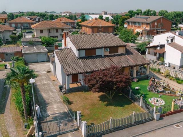 Villa in vendita a Caresanablot VC