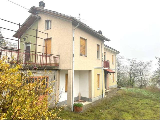 Villa in vendita a Carezzano AL