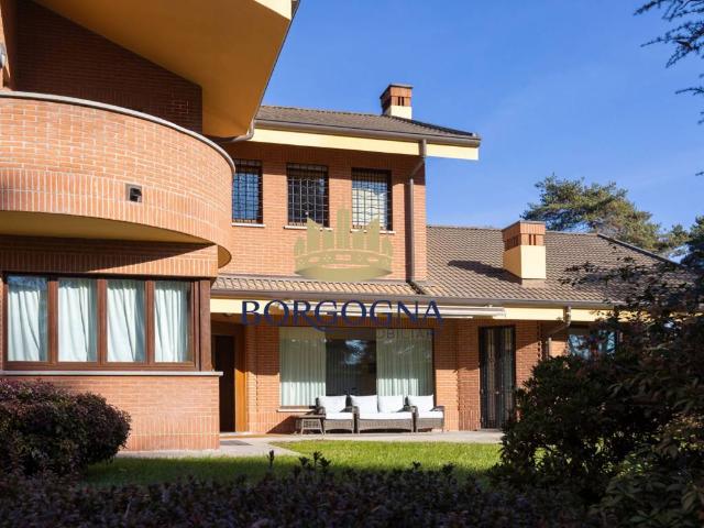 Villa in vendita a Carimate CO