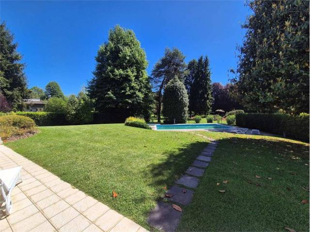 Villa in vendita a Carimate CO
