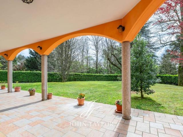 Villa in vendita a Carimate CO