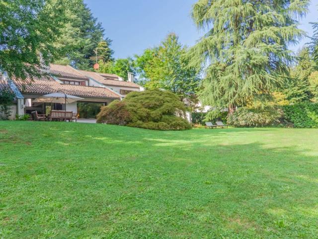 Villa in vendita a Carimate CO