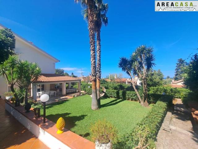 Villa in vendita a Carini PA