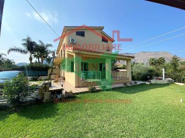 Villa in vendita a Carini PA