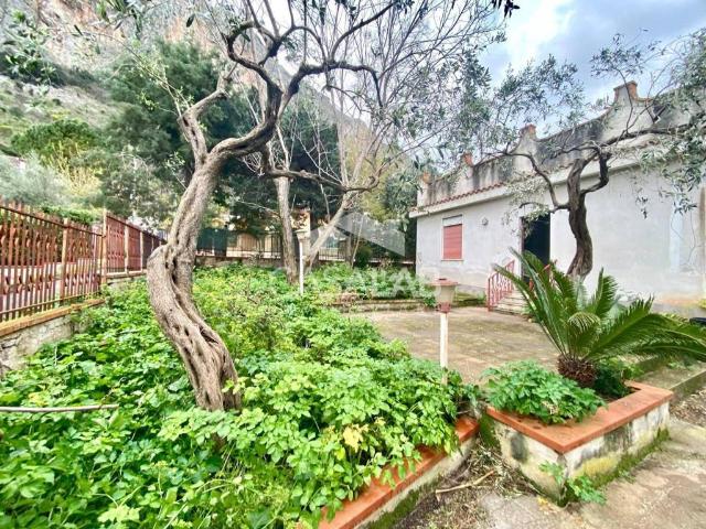 Villa in vendita a Carini PA