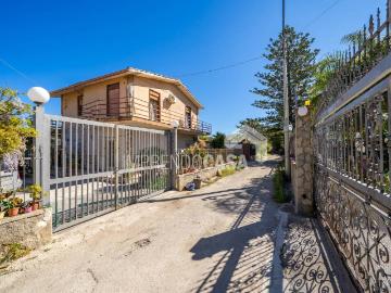 Villa in vendita a Carini PA