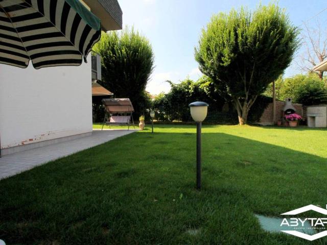 Villa in vendita a Carignano TO