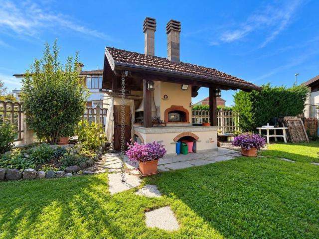 Villa in vendita a Carignano TO