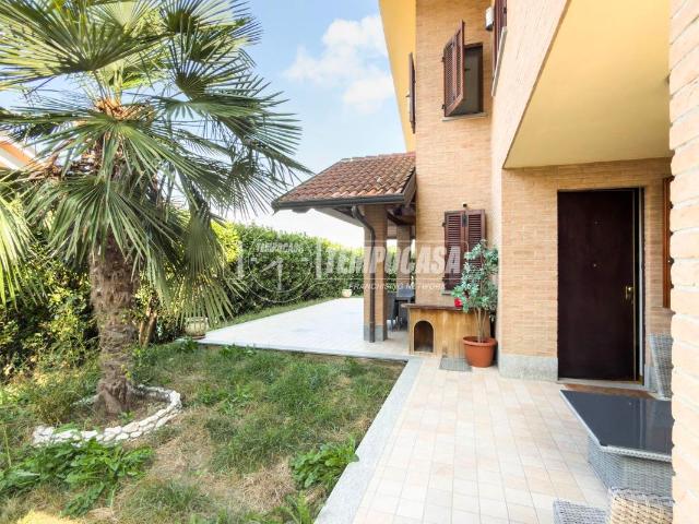 Villa in vendita a Carignano