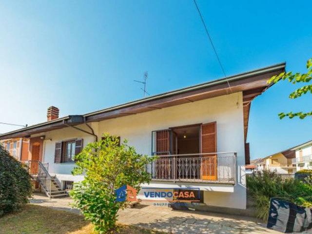 Villa in vendita a Carignano