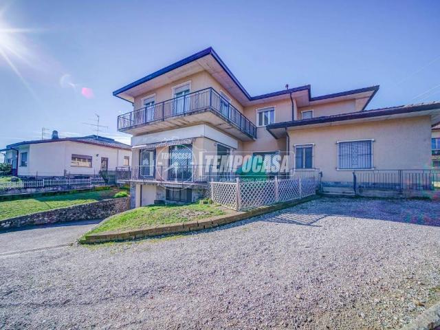Villa in vendita a Caronno Varesino VA