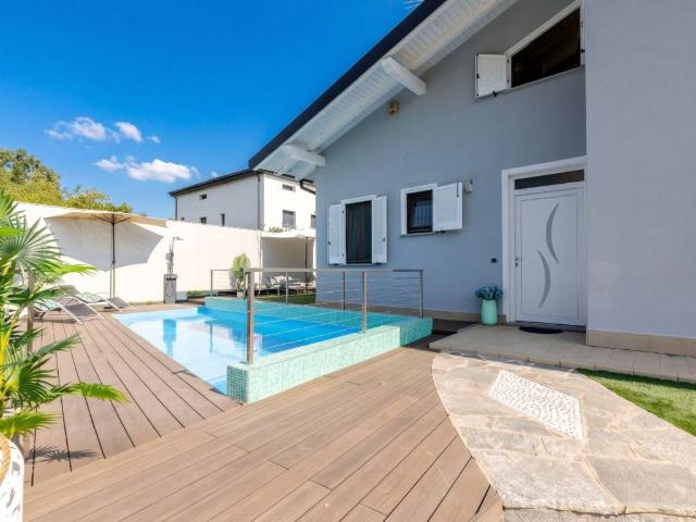 Villa in vendita a Caronno Varesino VA