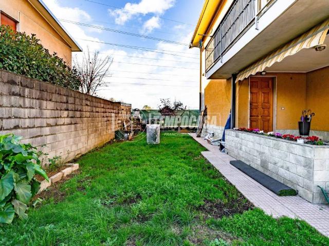 Villa in vendita a Caronno Pertusella VA