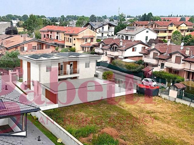 Villa in vendita a Caronno Pertusella VA