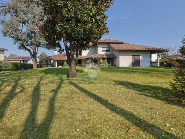 Villa in vendita a Caronno Pertusella VA