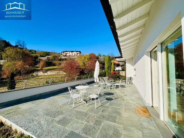 Villa in vendita a Carobbio degli Angeli BG