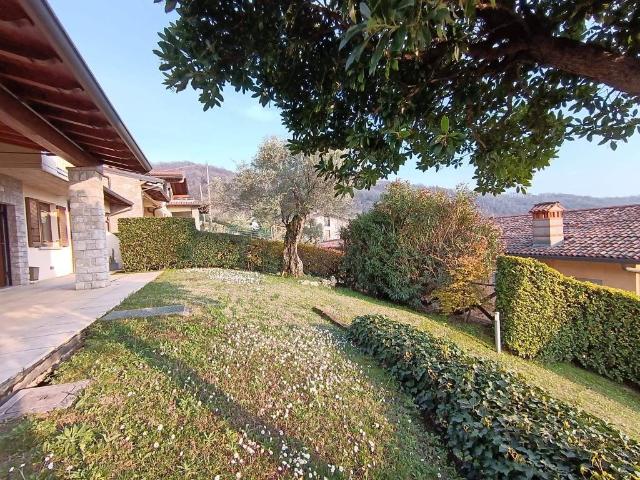 Villa in vendita a Carobbio degli Angeli BG