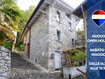 Villa in vendita a Carlazzo CO