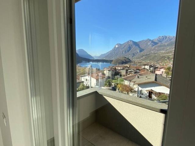 Villa in vendita a Carlazzo CO
