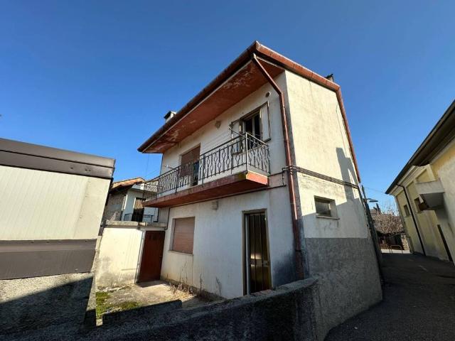 Villa in vendita a Carlino UD