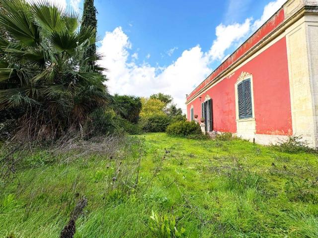 Villa in vendita a Carmiano LE