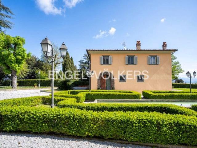 Villa in vendita a Carmignano