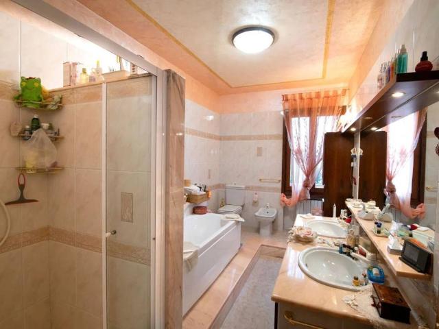 Villa in vendita a Carmignano PO