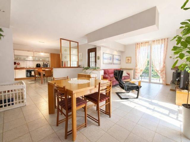 Villa in vendita a Carnate MB