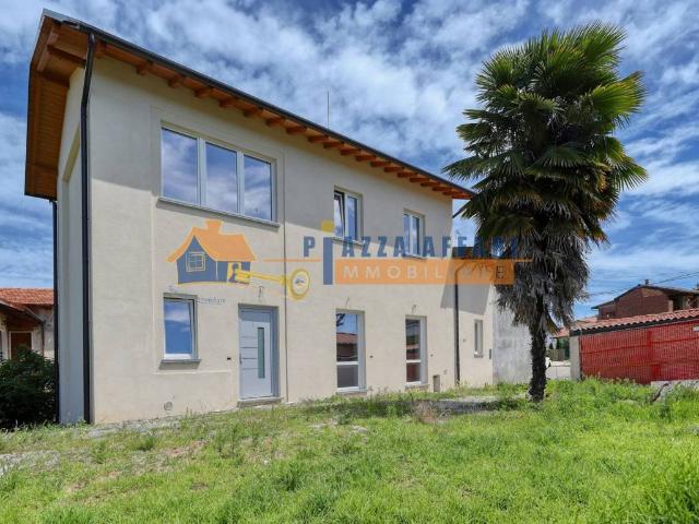 Villa in vendita a Carnago VA