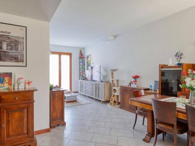 Villa in vendita a Carnago VA