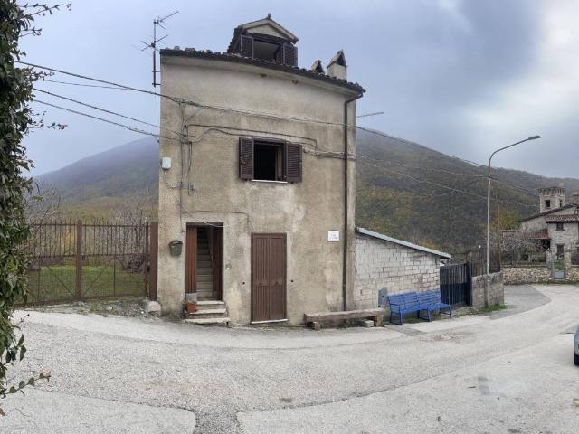 Villa in vendita a Carsoli AQ