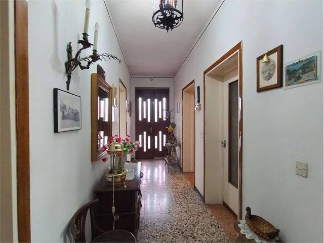 Villa in vendita a Carpaneto Piacentino PC