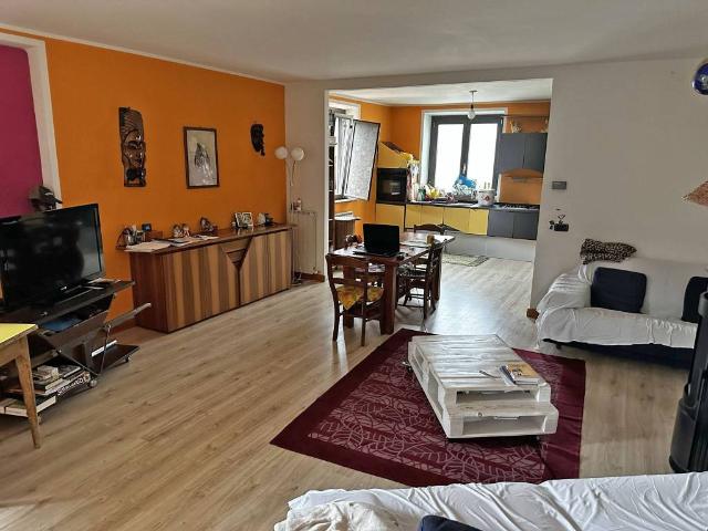 Villa in vendita a Gropparello PC