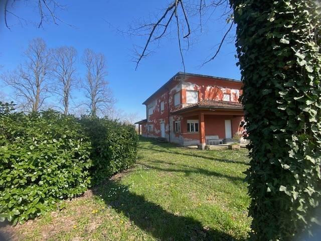 Villa in vendita a Carpaneto Piacentino PC