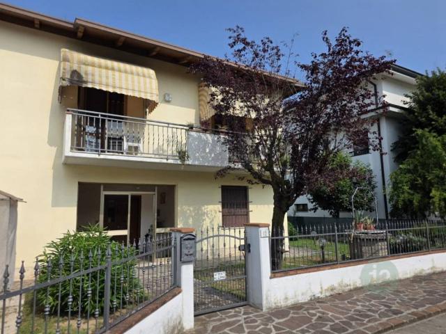 Villa in vendita a Carpi MO
