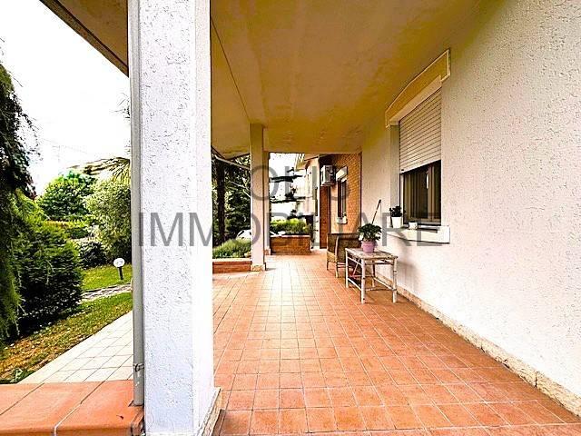 Villa in vendita a Carpi MO