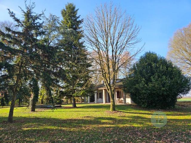 Villa in vendita a Carpi MO