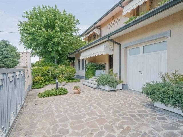 Villa in vendita a Carpi MO