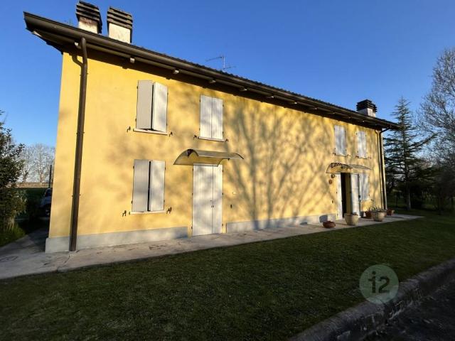 Villa in vendita a Carpi MO