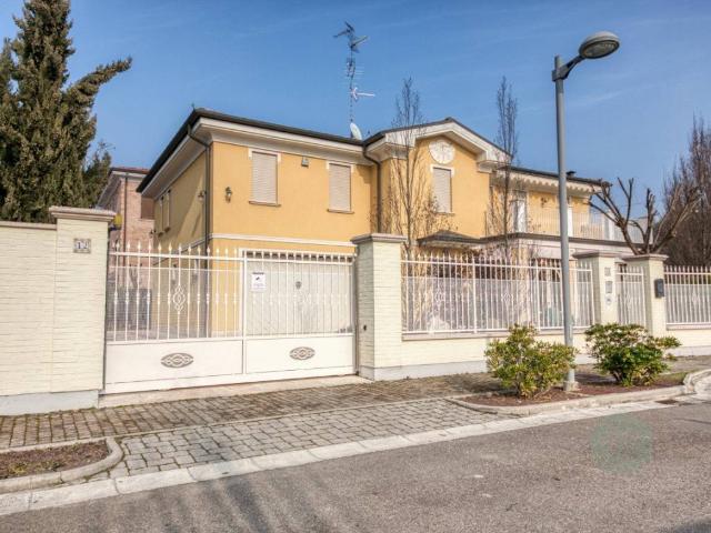 Villa in vendita a Carpi MO