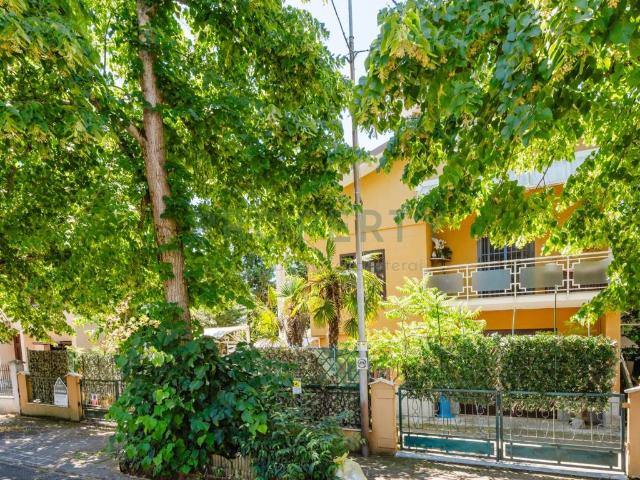 Villa in vendita a Carpi MO