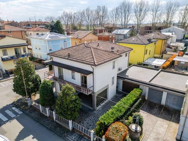 Villa in vendita a Carpi MO
