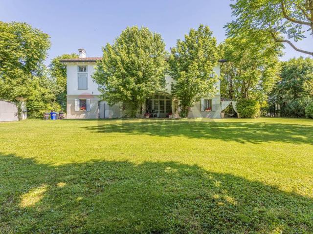 Villa in vendita a Carpi MO
