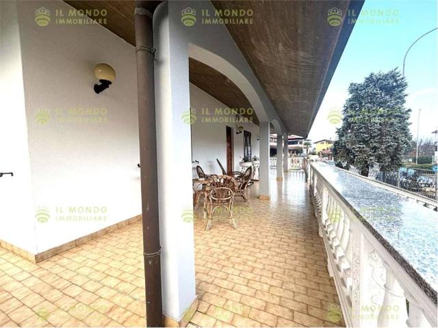 Villa in vendita a Carpiano MI