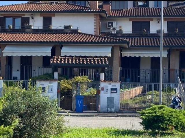 Villa in vendita a Carpiano MI