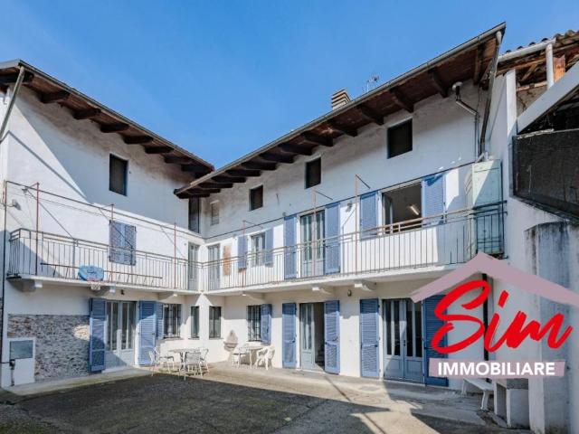 Villa in vendita a Carpignano Sesia NO